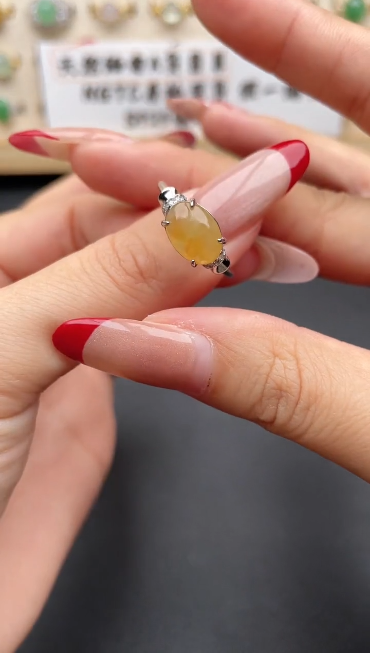 【闪购商品】翡翠戒指银S925镶嵌一物一证一礼盒