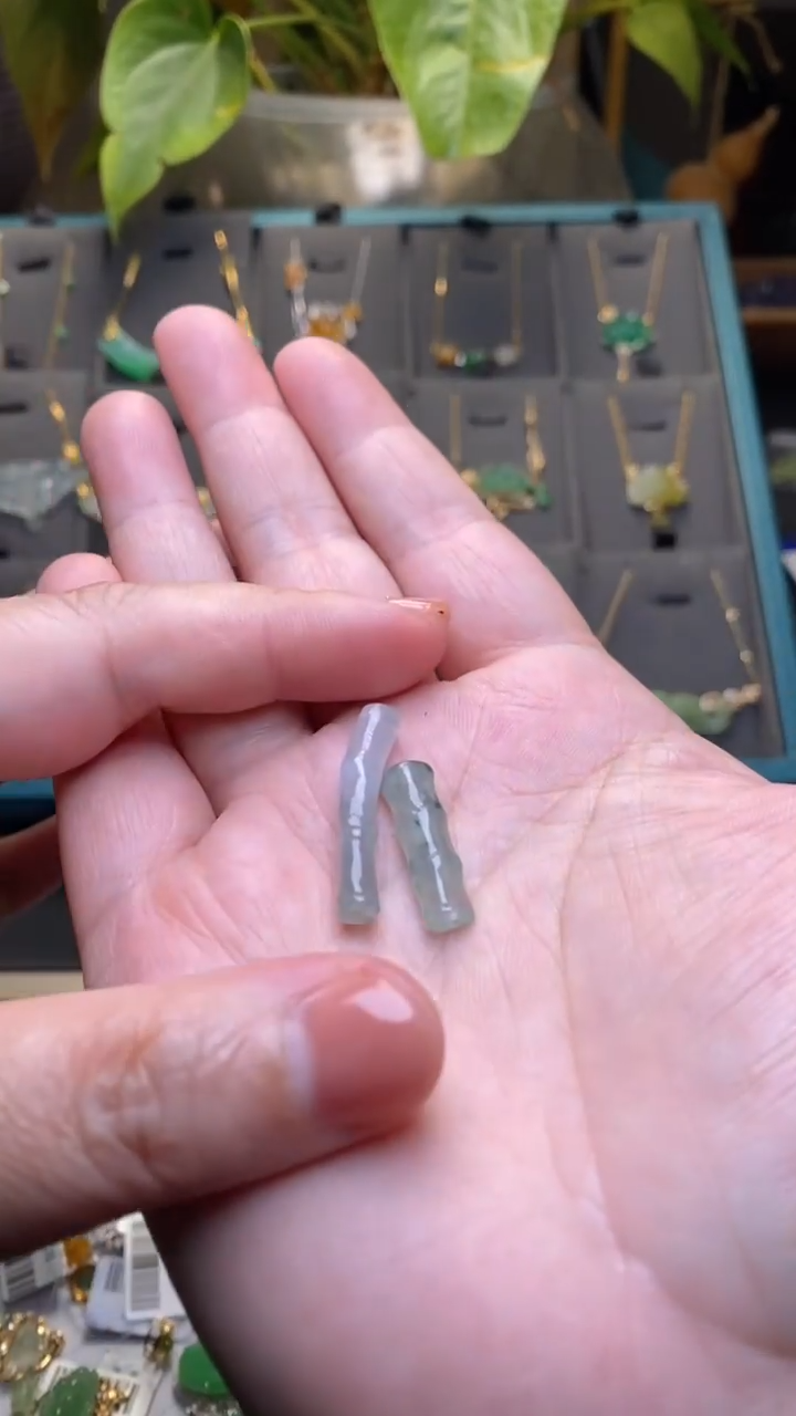 颈饰未镶嵌翡翠净货35830