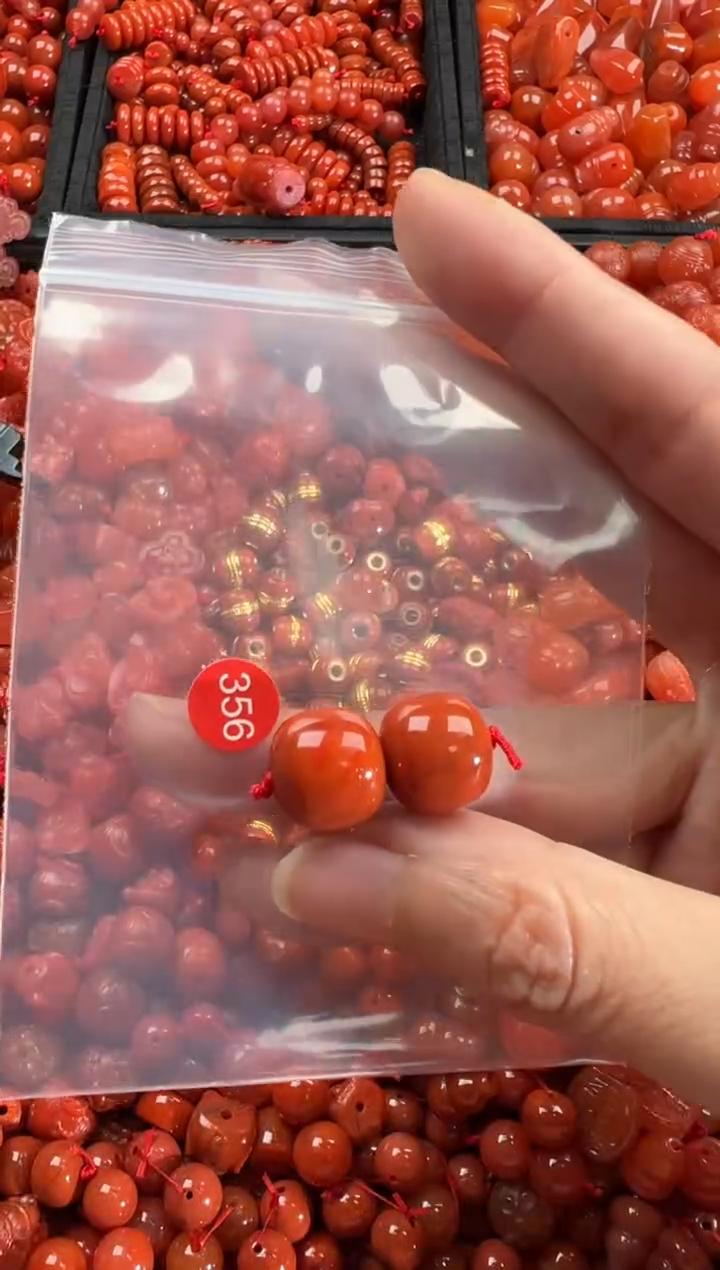 【闪购商品】南红玛瑙颈饰未镶嵌1