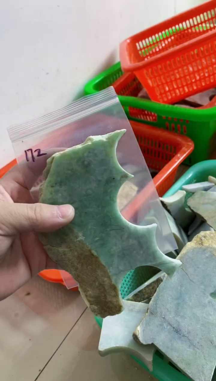 【闪购商品】翡翠颈饰未镶嵌172天然翡翠