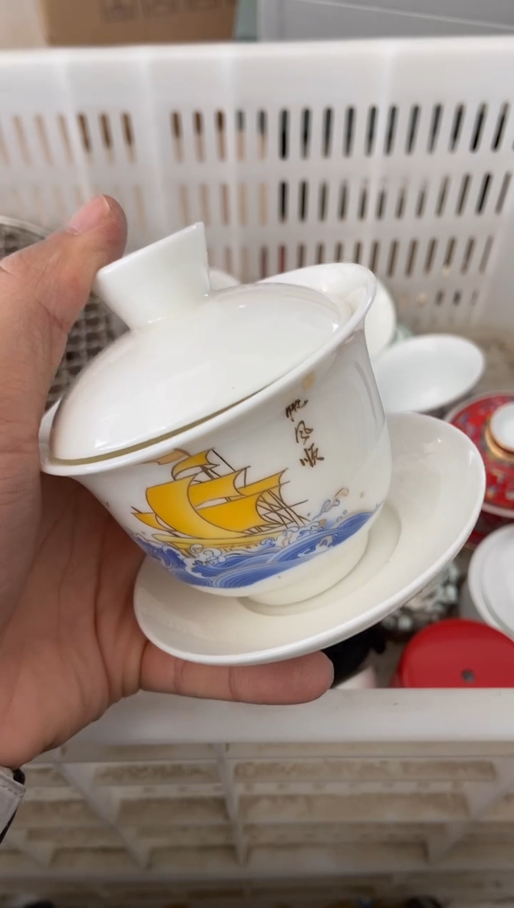 杯无运费险有瑕疵的摄影的产品有使用过的痕迹有点脏介意勿拍