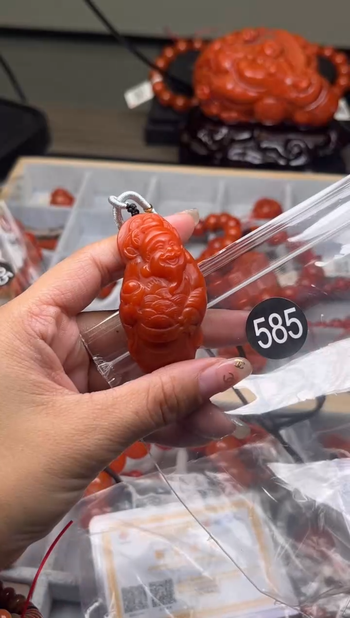 【闪购商品】南红玛瑙珠宝奇石未镶嵌585