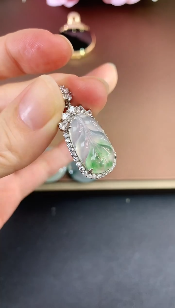 吊坠(不含链)未镶嵌翡翠199买断场不退不换|