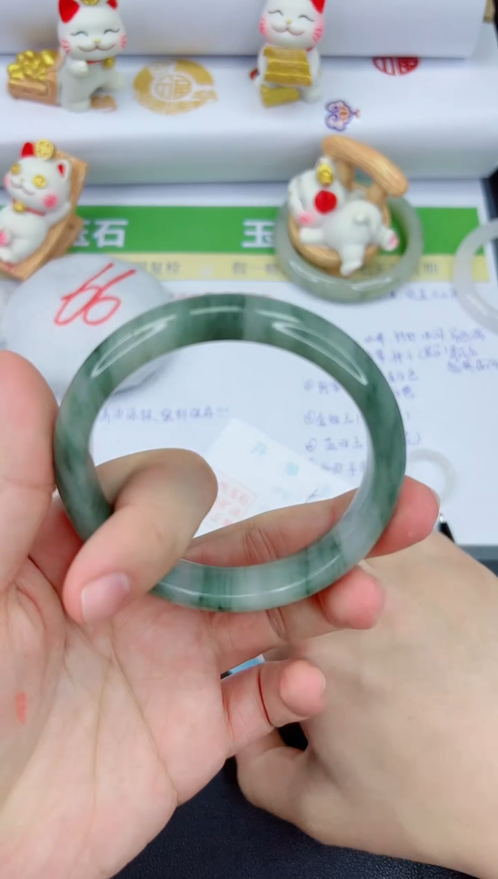 【闪购商品】石英质玉手镯未镶嵌65-60.7