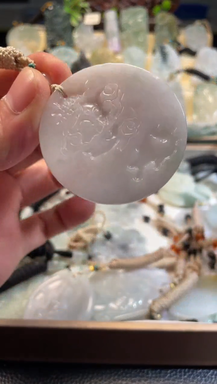 颈饰未镶嵌翡翠12/09/043