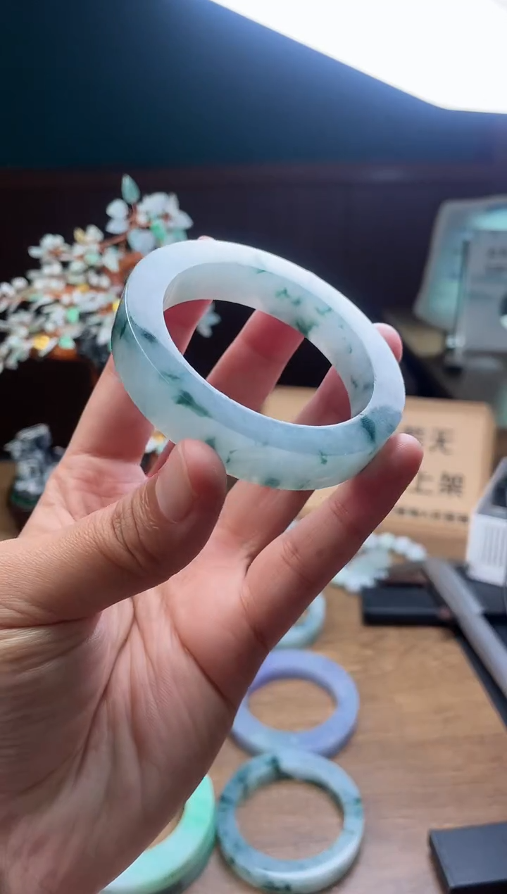 【闪购商品】定制翡翠手镯未镶嵌定制
