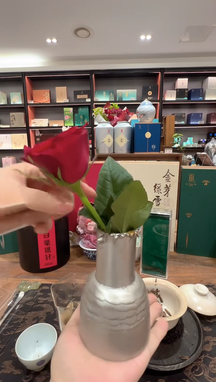 辣****茶情人节酸酸乳一包