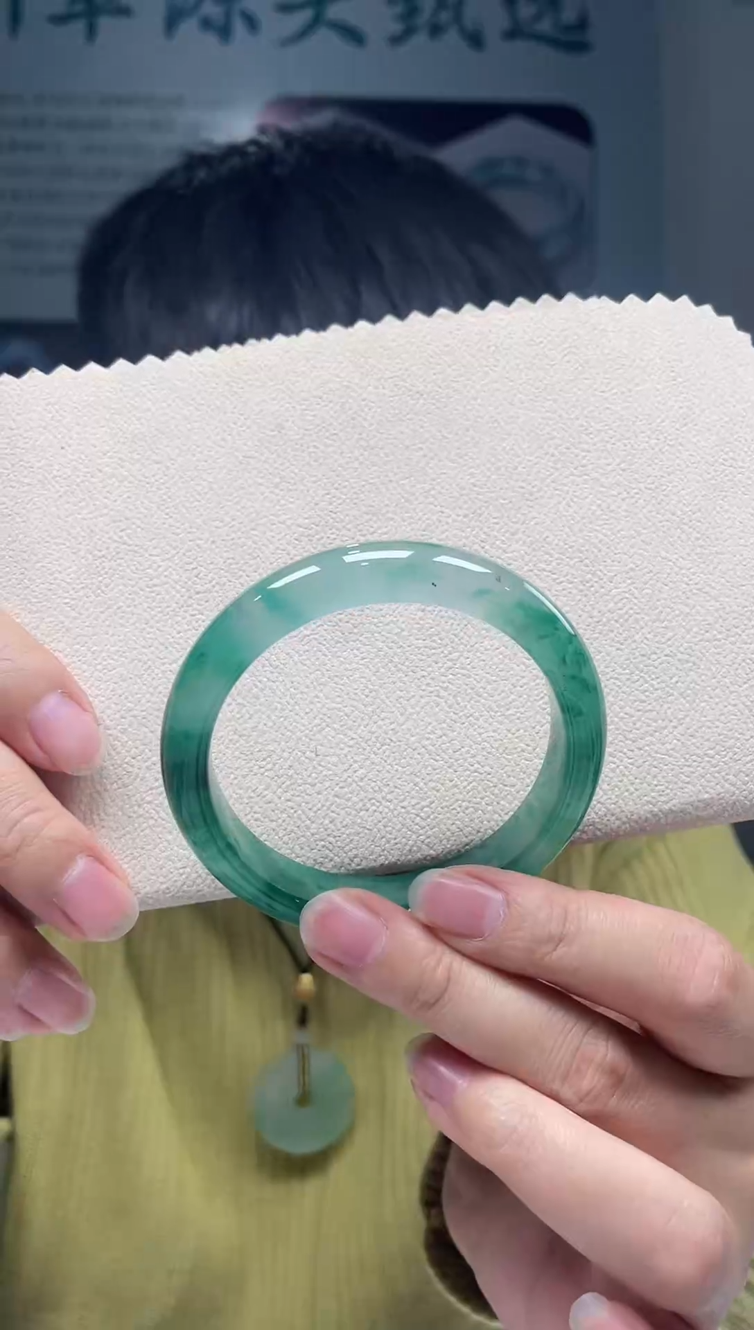 【闪购商品】石英质玉手镯未镶嵌非洲翠手镯多样性发货