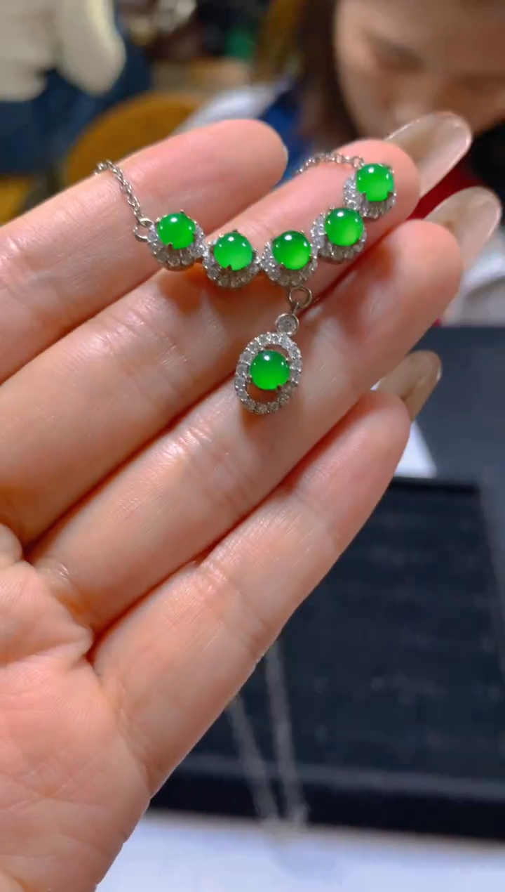 颈饰未镶嵌翡翠多样性发一