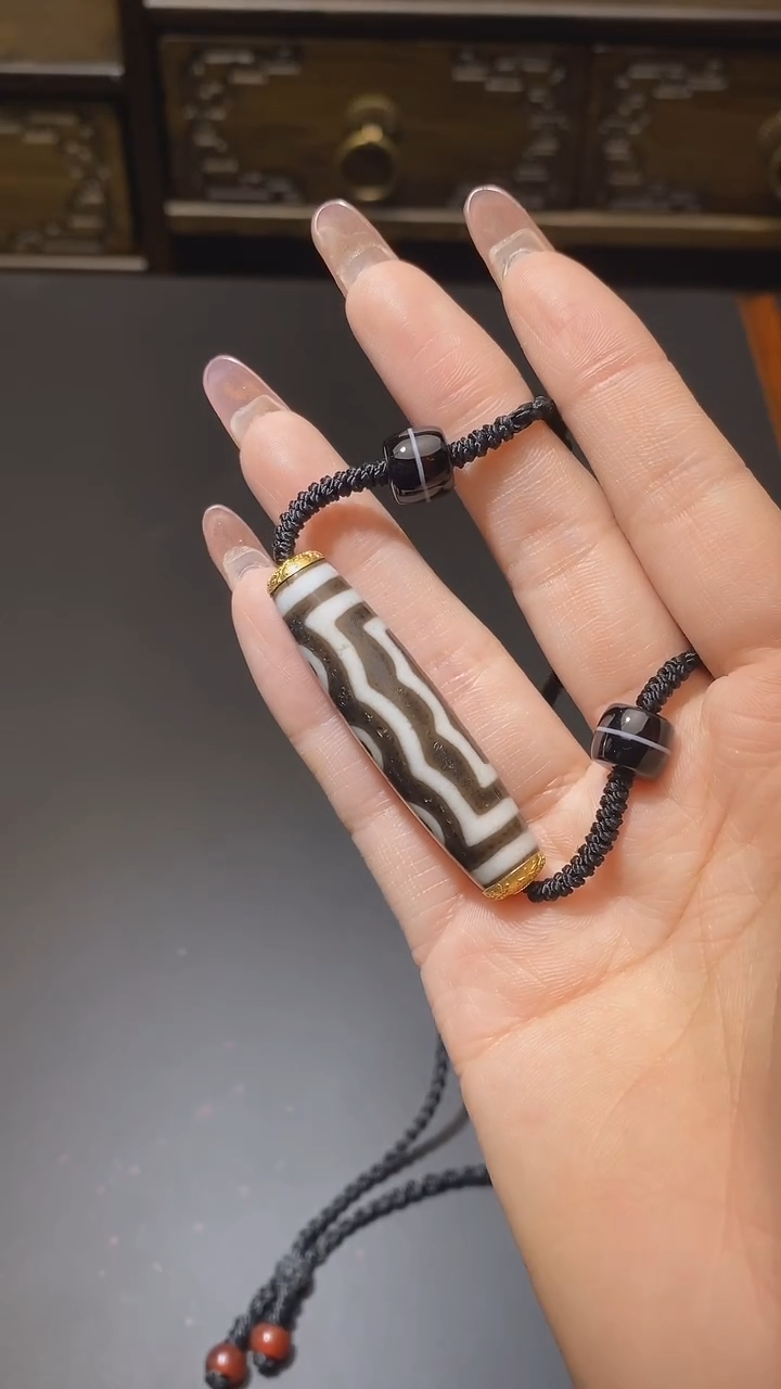 【闪购商品】玛瑙/玉髓颈饰18K金镶嵌上肯五眼锁骨链