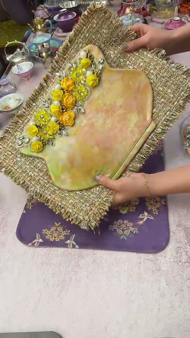 64金色花瓶茶席 