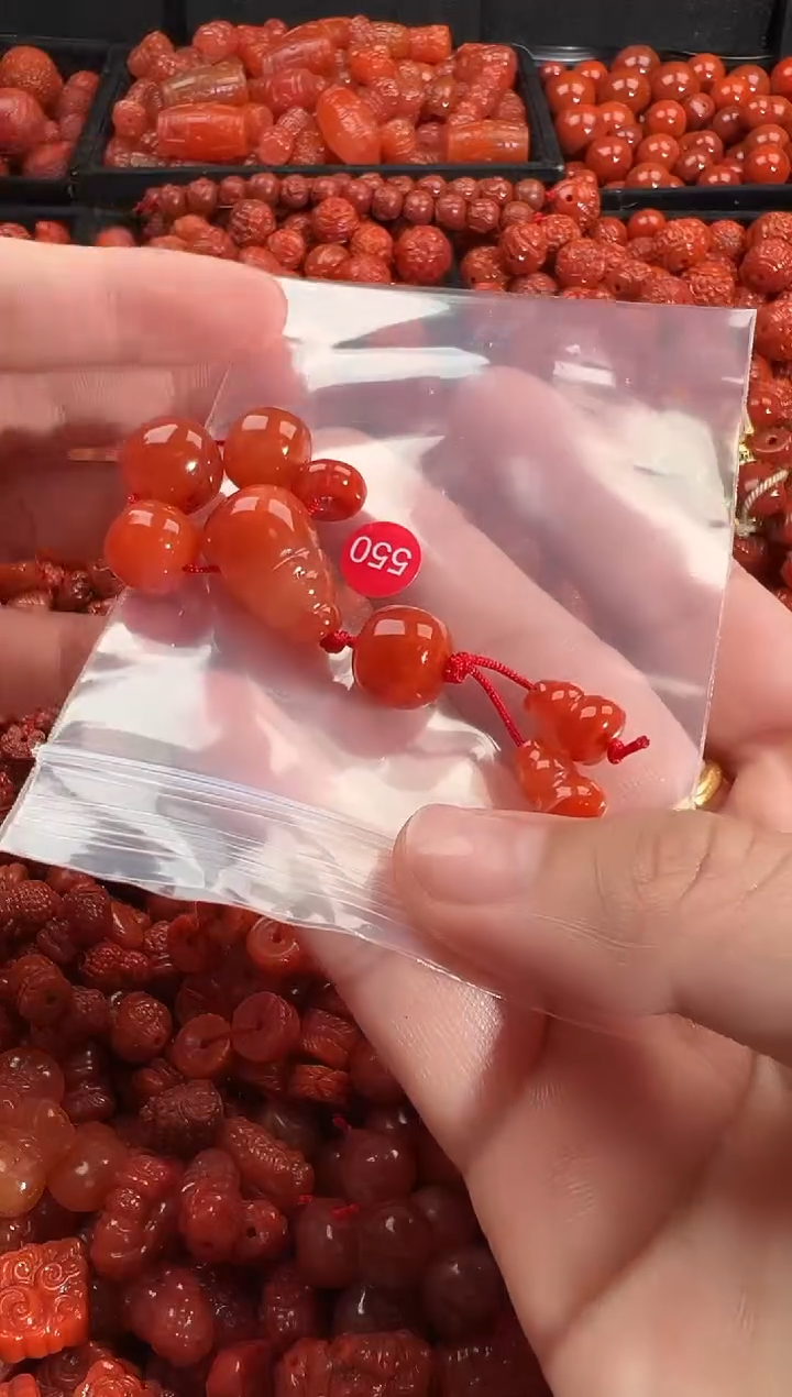 颈饰未镶嵌南红玛瑙1