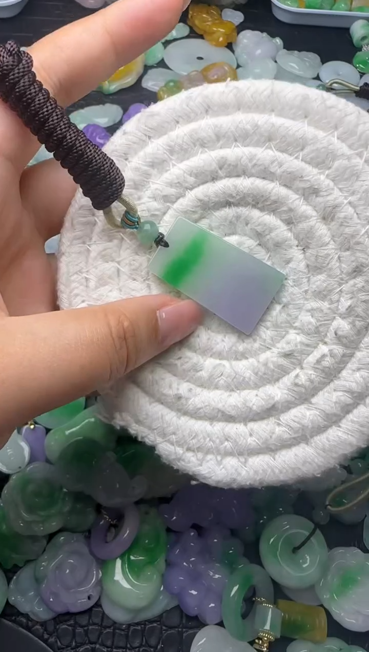 颈饰未镶嵌翡翠缅甸翡翠吊坠