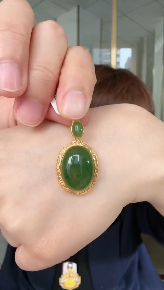 【闪购商品】和田玉挂坠18K金镶嵌挂坠4