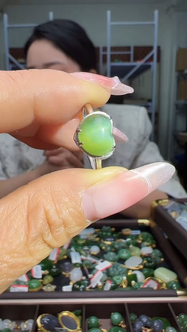 颈饰银S925镶嵌和田玉（多样性发货.发其一)12.27.73