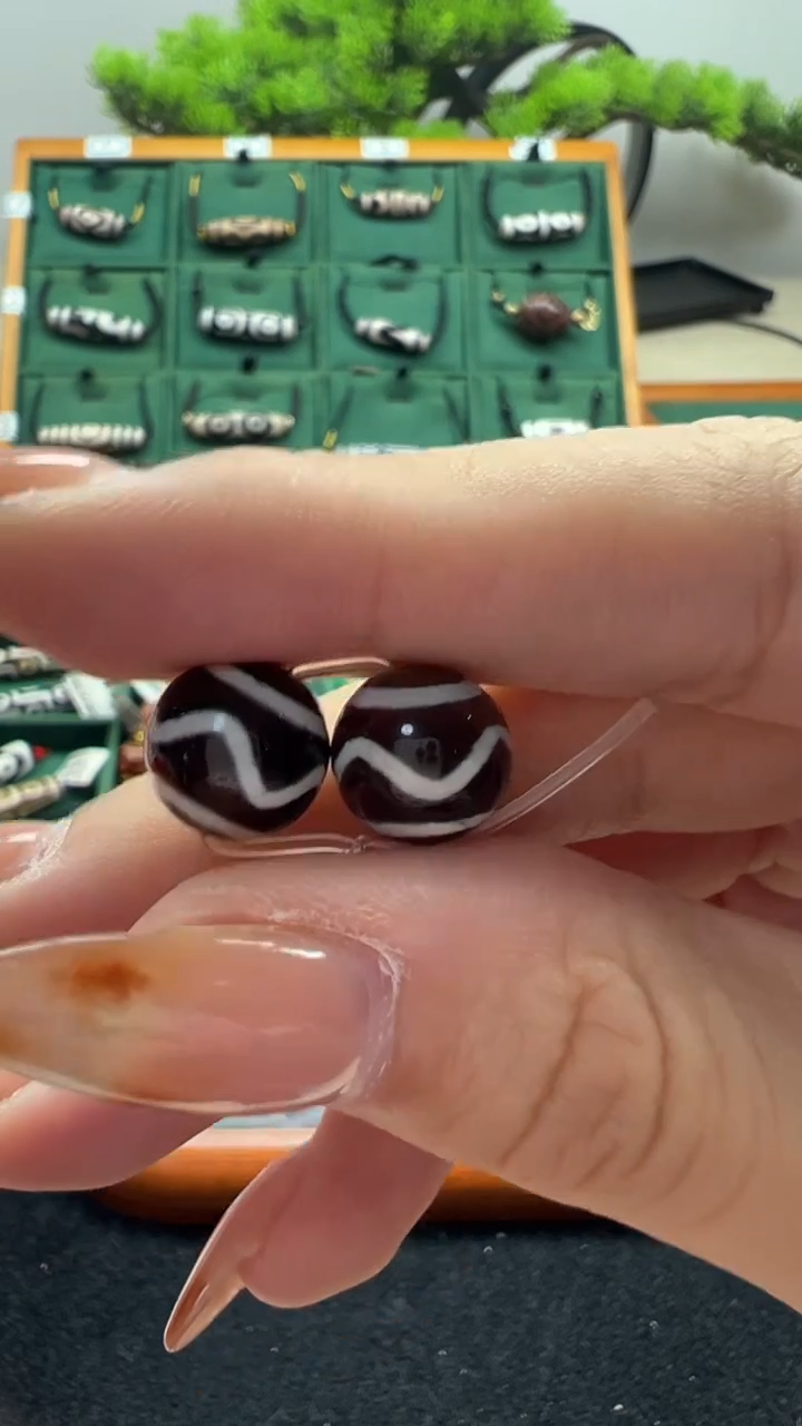 玛瑙/玉髓（覆膜）颈饰未镶嵌75.（微瑕随机发货）