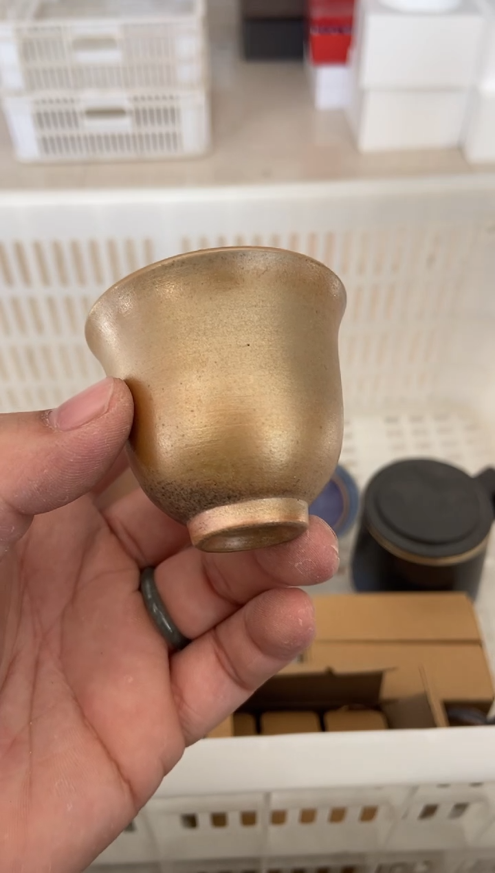 杯无运费险有瑕疵的摄影的产品有使用过的痕迹有点脏介意勿拍