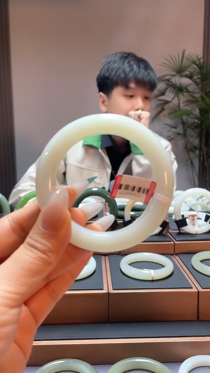 【闪购商品】和田玉手镯未镶嵌57白玉26890553