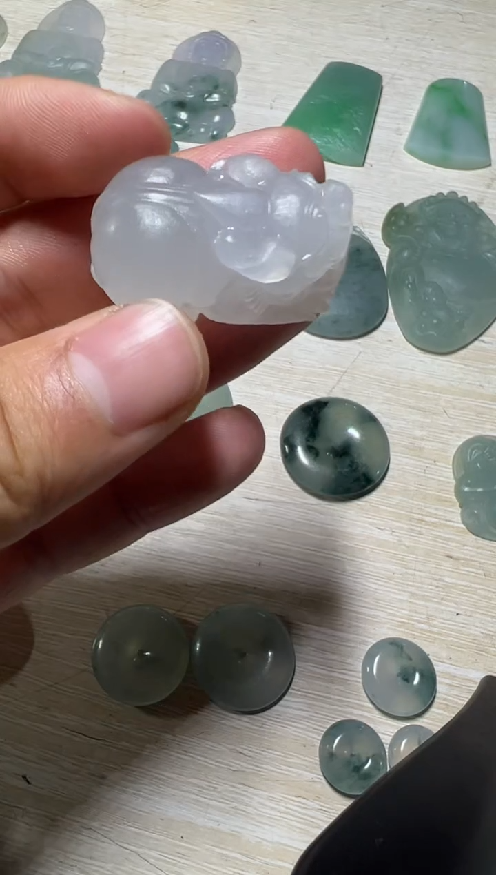 【闪购商品】定制翡翠未镶嵌貔貅
