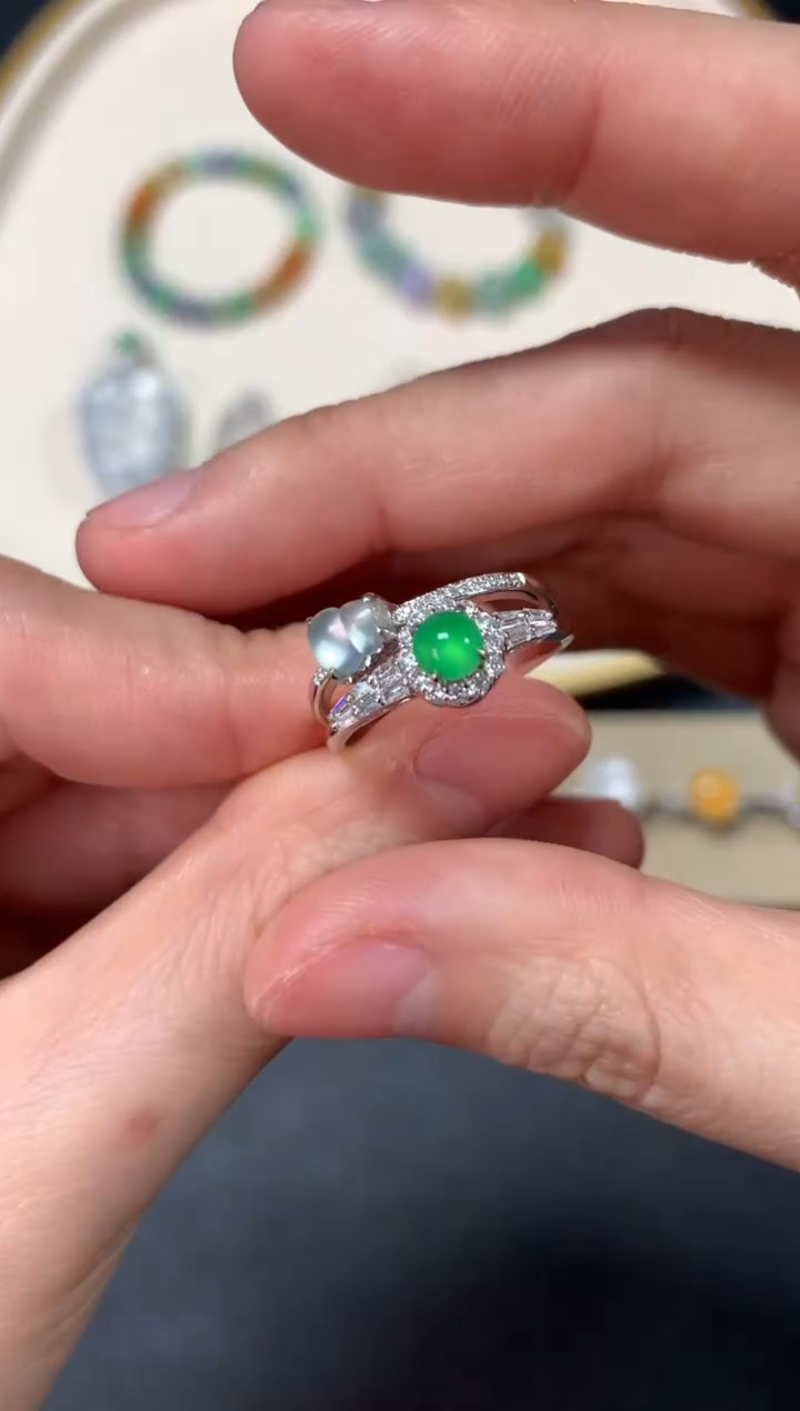 【闪购商品】翡翠戒指18K金镶嵌双蛋戒指6980