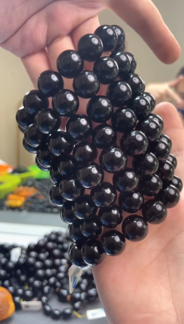 【闪购商品】琥珀裸石未镶嵌2号多样性发其中八件