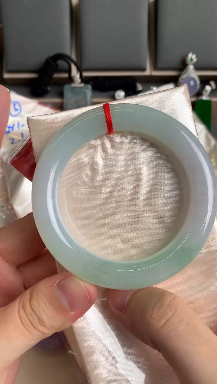 未镶嵌手镯翡翠翡翠