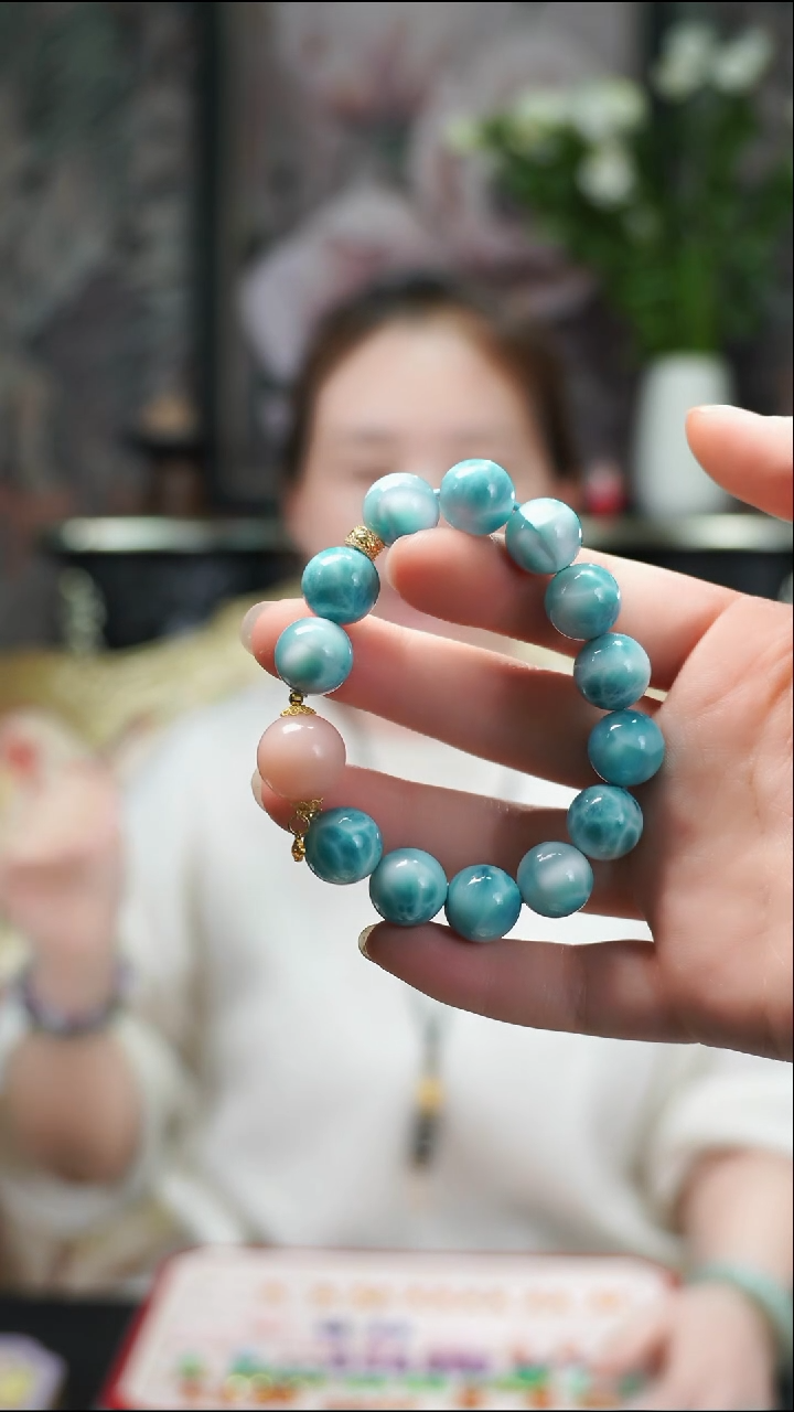 18K金镶嵌针钠钙石（海纹石）手串手串