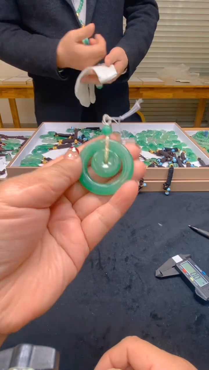 【闪购商品】石英质玉颈饰未镶嵌美人冰非洲翠051