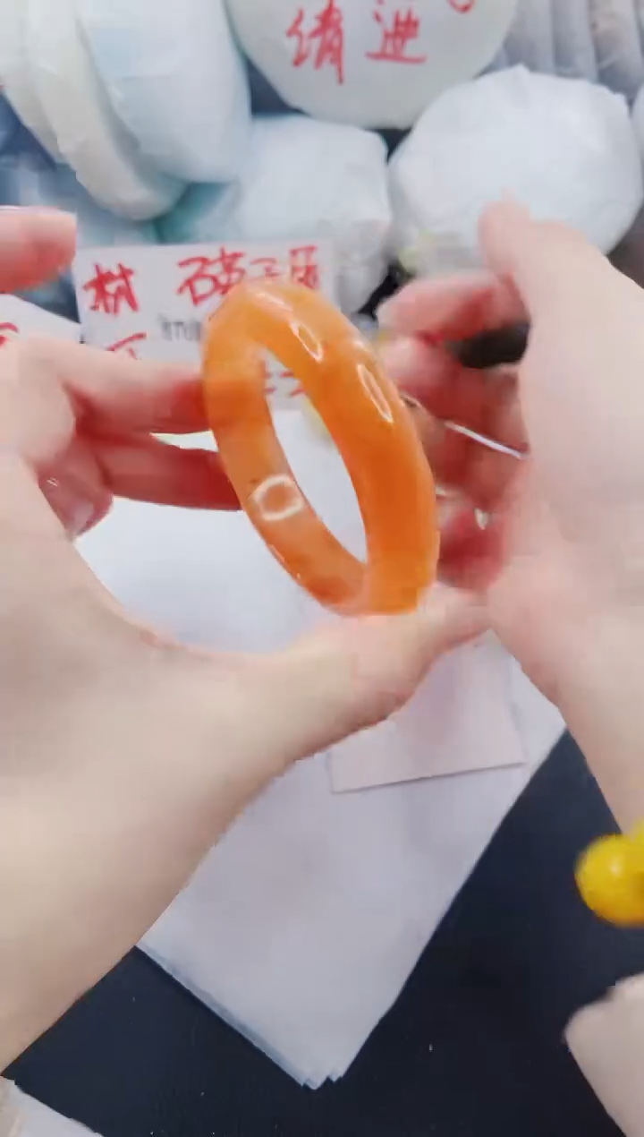 【闪购商品】石英质玉手镯未镶嵌J177-56-57