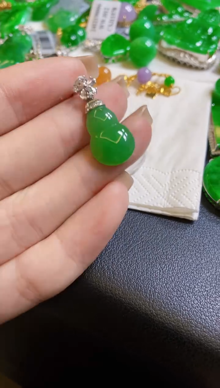 【闪购商品】定制翡翠18K金镶嵌葫芦