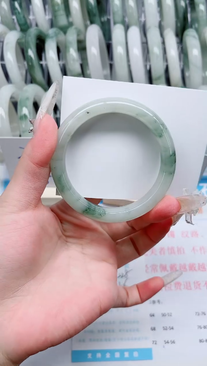 【闪购商品】石英质玉手镯未镶嵌A228-56.1