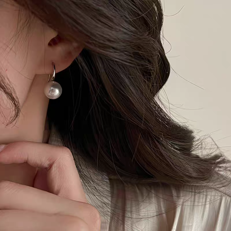 合金仿珍珠耳饰 P&C 银高跟鞋耳钩气质耳饰