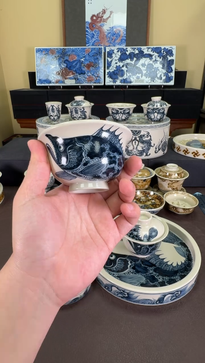 【闪购商品】二号釉青花大鳜鱼压手杯