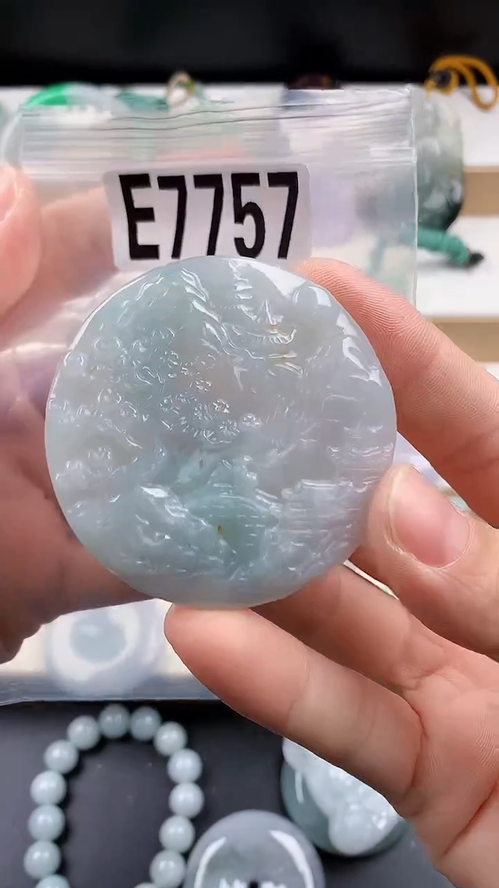 颈饰未镶嵌翡翠天然翡翠吊坠挂件