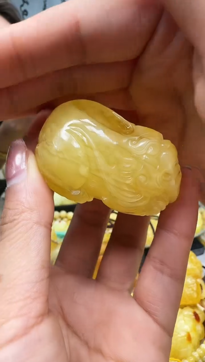 【闪购商品】琥珀裸石未镶嵌挂坠