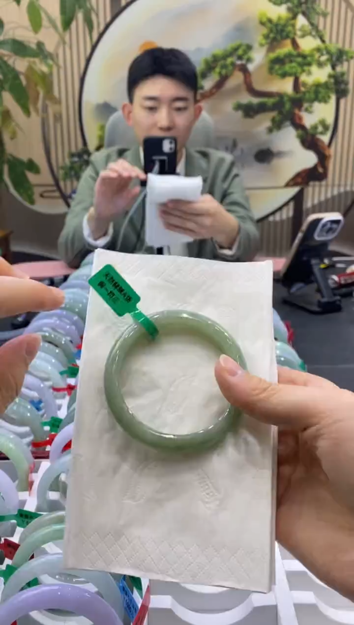 未镶嵌手镯翡翠0284