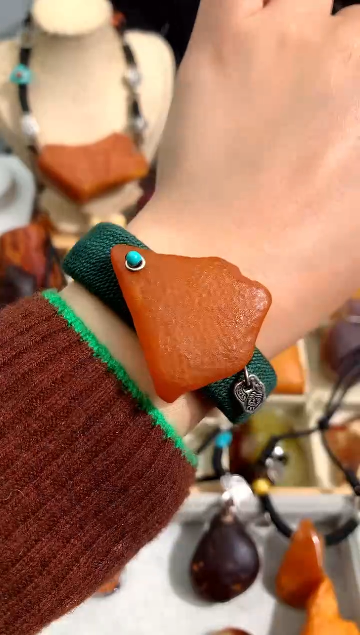 【闪购商品】蜜蜡裸石未镶嵌似玉