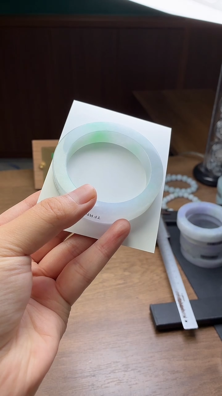 未镶嵌手镯定制翡翠大***7定制