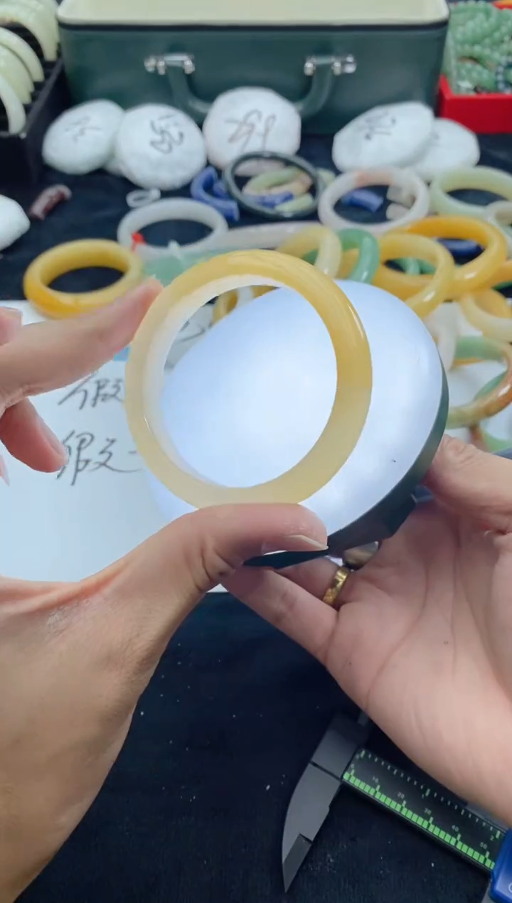 【闪购商品】石英质玉手镯未镶嵌96+54-55