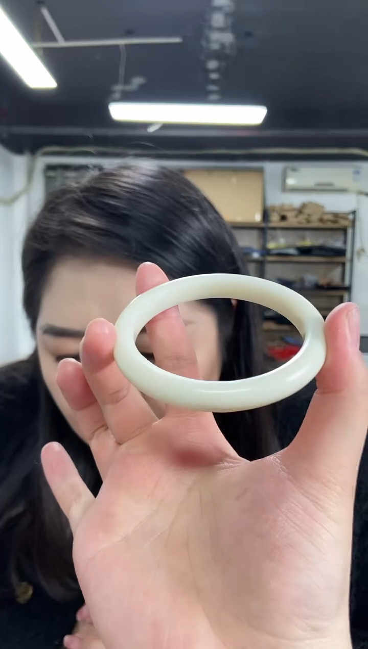 【闪购商品】和田玉手镯未镶嵌52-63圈口