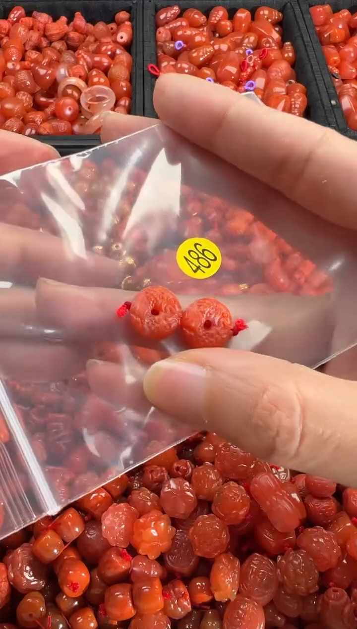 【闪购商品】南红玛瑙颈饰未镶嵌1