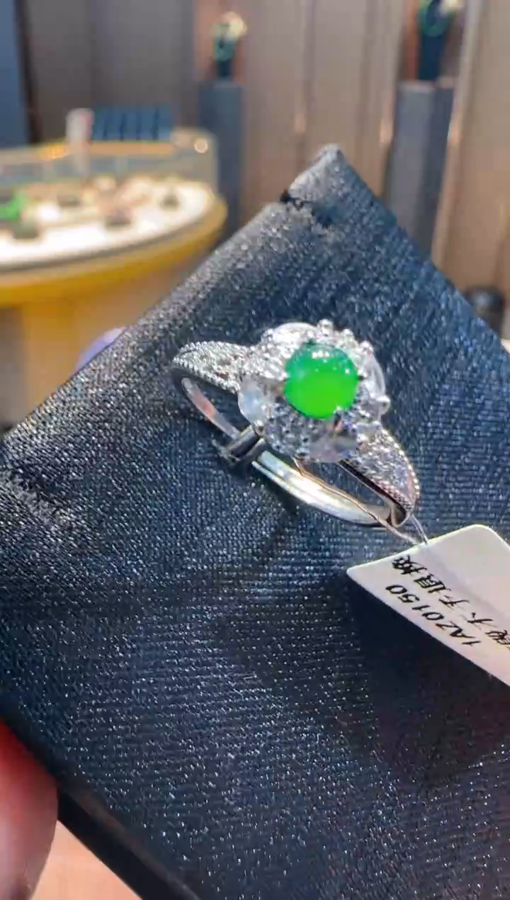 【闪购商品】翡翠戒指合金多样性发货一件