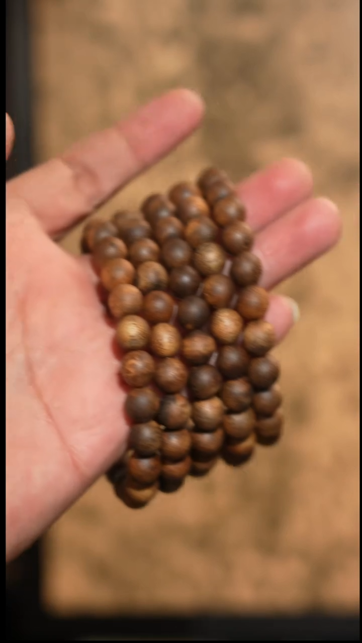 沉香手串海南绿奇楠9mm圆珠单圈 多样性发一