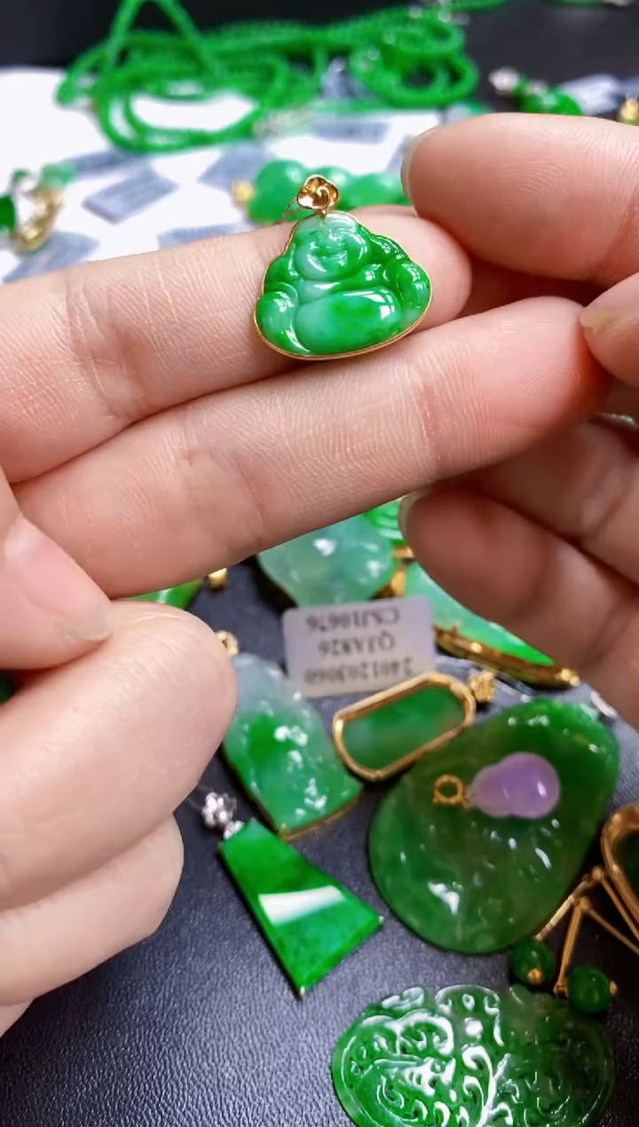 【闪购商品】翡翠颈饰18K金镶嵌佛公