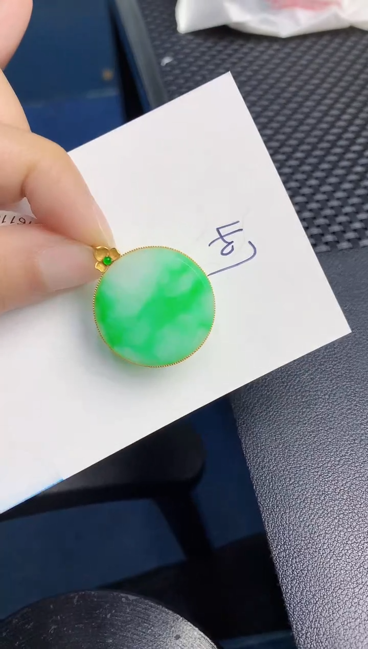 【闪购商品】翡翠颈饰18K金镶嵌000000000