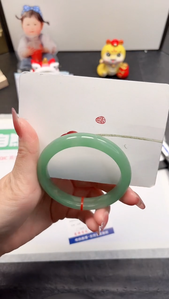 【闪购商品】石英质玉手镯未镶嵌366-58.5