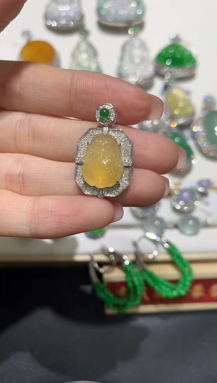 【闪购商品】翡翠吊坠(不含链)18K金镶嵌团购2