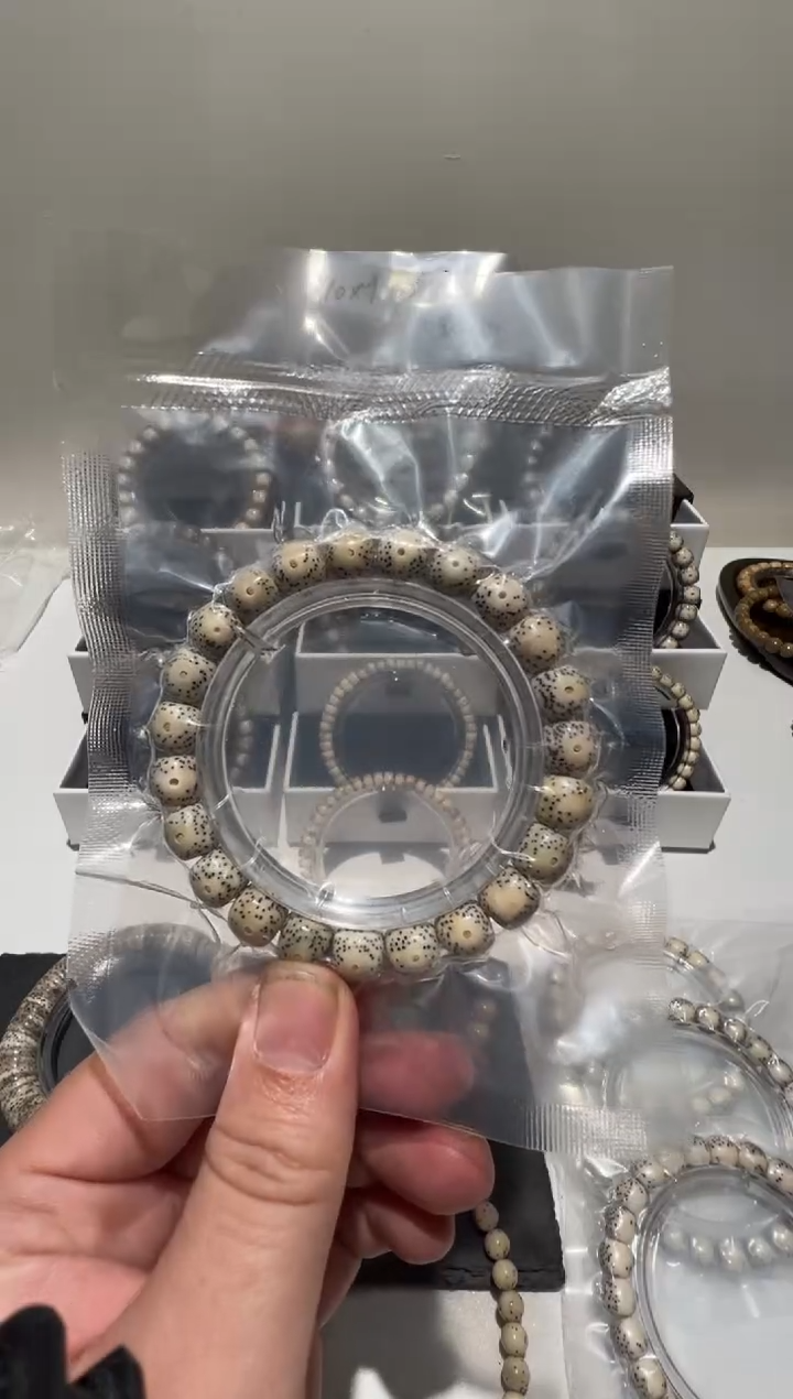 手串星月菩提【今日福利】石玉大眼睛月留白