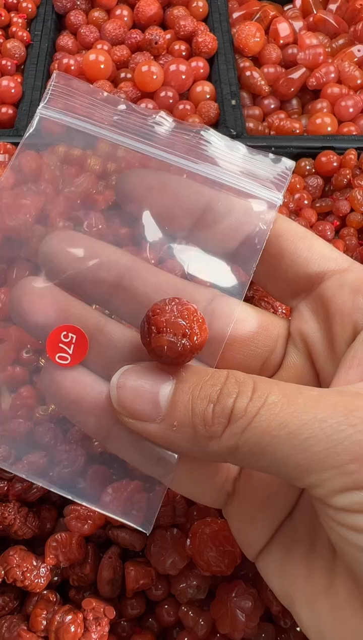 【闪购商品】南红玛瑙颈饰未镶嵌1