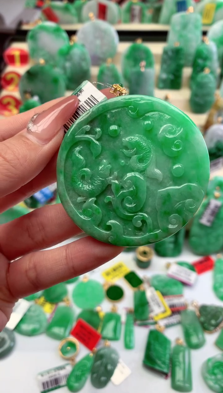 【闪购商品】翡翠吊坠(不含链)18K金镶嵌挂件